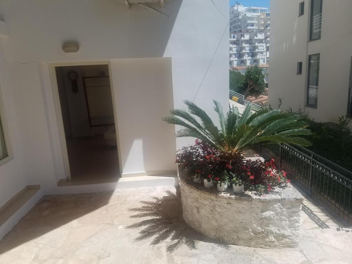 Apartamente Duplex Berti Sarandë Buitenkant foto
